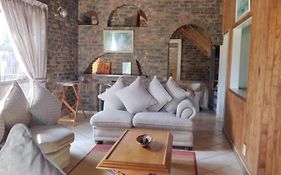 Hamba Kancane Ma-Africa Guest House